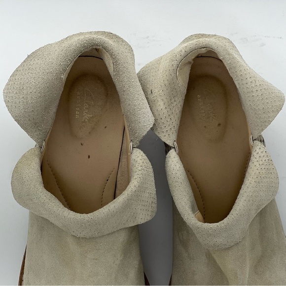 Clarks Artisan Booties Ankle Boot Edenvale Bella Cream Tan Neutral Suede Boho 10 - Picture 12 of 15